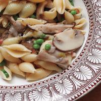 Shells with Peas and Mushrooms image