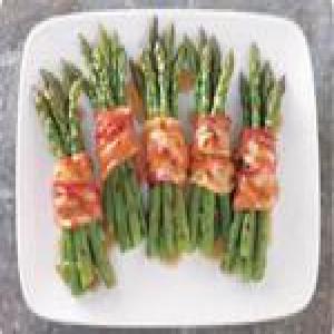 Bacon Asparagus Bundles with Maple Butter Sauce_image