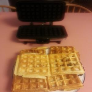 Yeasted Waffles_image