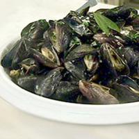Mussels with White Wine and Herbs image
