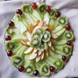 Kiwi Fruit Salad With Honey Drizzle_image