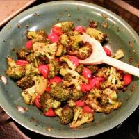 Roasted Broccoli in Tangy Tomato-Herb Vinaigrette_image