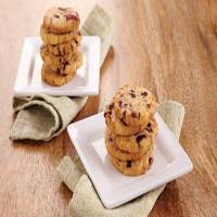 Cranberry-Pecan Cheese Wafers_image