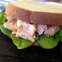 Simple Salmon and Spinach Sandwiches_image