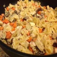 Farfalle With Chicken and Mushrooms image