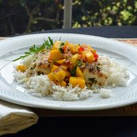 Grilled Tilapia with Mango Salsa_image