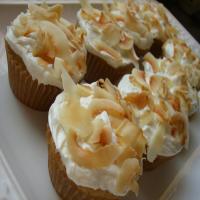 Auntie Em's Coconut Cupcakes_image