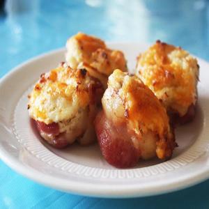 Amazing Crab Dip Stuffed Bacon Cups_image