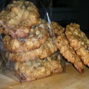 Oatmeal Walnut Raisin Cookies image
