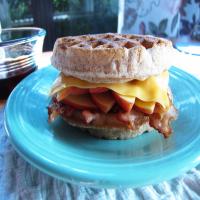 Waffle Applewich (Ham, Cheese, and Apple Sandwiches on Waffles)_image