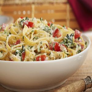 Pasta with Spinach and Ricotta Cheese Recipe image