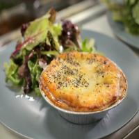 Beef and Red Wine Pie with Cheesy Potato Top_image