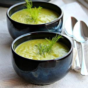 Zucchini Fenchel Suppe (Zucchini and Fennel Soup)_image