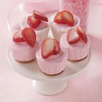 Mini Strawberry Cheesecakes_image