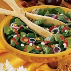 Walnut-Cheese Spinach Salad_image