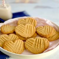 Heart-Shaped Peanut Butter Cookies_image