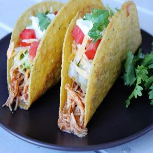 Slow Cooker Cheesy Chicken Tacos_image