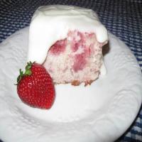 No Jello Strawberry Supreme Poke Cake, Millie's_image