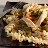 Pasta with Thai-Style Chicken_image