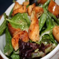 Caesar Salad With Onion Bagel Croutons_image