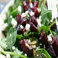 Roasted Beet and Goat Cheese Salad with Balsalmic Vinaigrette_image