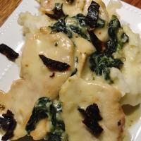 Creamy Chicken with Spinach image