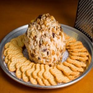 ELLEN'S TANGY CHEESE BALL_image