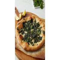 Spinach and Three-Cheese Pizza_image