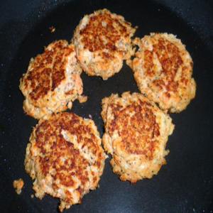 Seared Salmon Cakes with Dill image