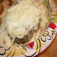 Steaks With Sherried Crab Cream_image