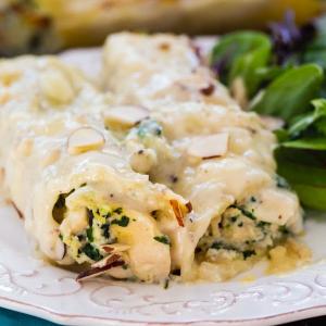 Manicotti with Creamed Chicken and Almonds_image