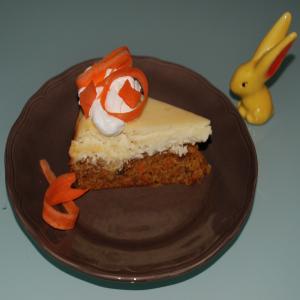 Carrot Cake Cheesecake with Crushed Pineapple_image