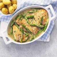 Creamy chicken with asparagus & tarragon image