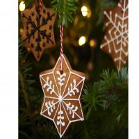 Gingerbread Christmas tree decorations recipe_image
