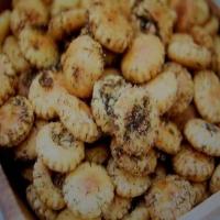 Garlic DILL Ranch Oyster Crackers image