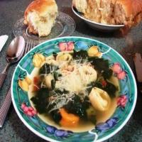 Quick Vegetable-Spinach w/Tortellini Soup_image