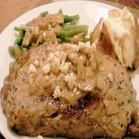 Rib-Eyes With Whiskey Blue Cheese Sauce and Mushrooms_image