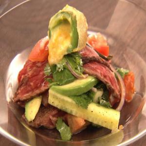 Flank Steak Salad With Jalapeno Poppers_image