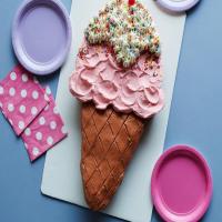Ice Cream Cone Pull-Apart Cupcake Cake_image