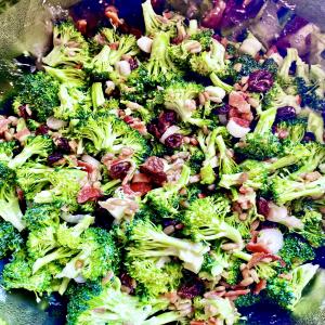 My Cousin Maxi's Broccoli Salad_image