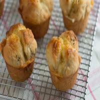 Rosemary Brie No-Knead Rolls_image