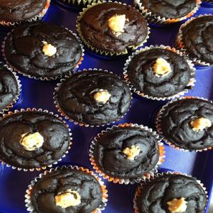 Ooey Gooey Peanut Butter Stuffed Chocolate Cupcakes Recipe - (4.5/5)_image