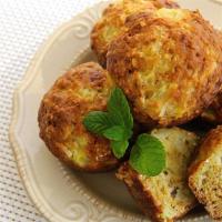 Deliciously Moist Pineapple Muffins_image
