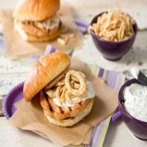 Crispy Onion Salmon Burgers with Easy Herb Sauce_image