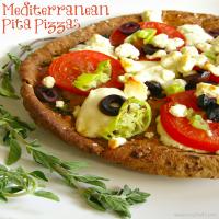 Mediterranean Pita Pizzas_image