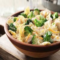 Chicken, Cheddar & Broccoli Pasta Salad_image