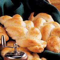 Braided Peppery Cheese Rolls image