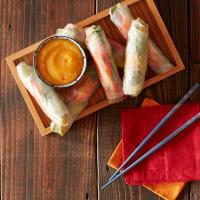 Veggie Spring Rolls with Thai Mango Dipping Sauce_image