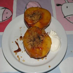 Fried Peaches With Honey, Cinnamon, Pistachio and Breadcrumbs image