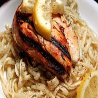 Grilled Garlic Lemon Pepper Chicken over Linguine_image